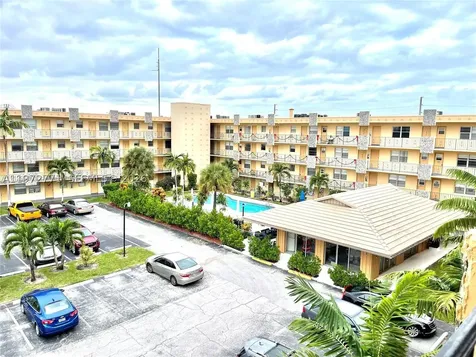 2145 Pierce Street Hollywood FL 33020