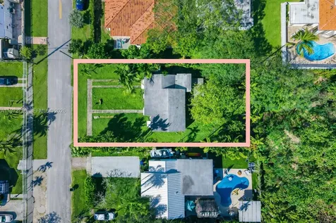 10821 NE 5th Avenue Miami FL 33161