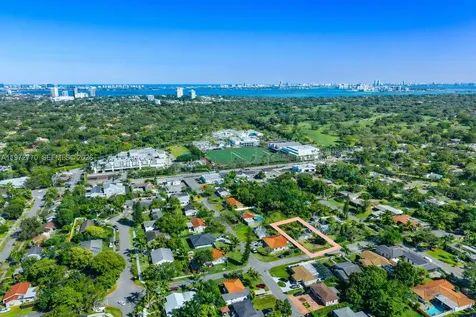 10821 NE 5th Avenue Miami FL 33161