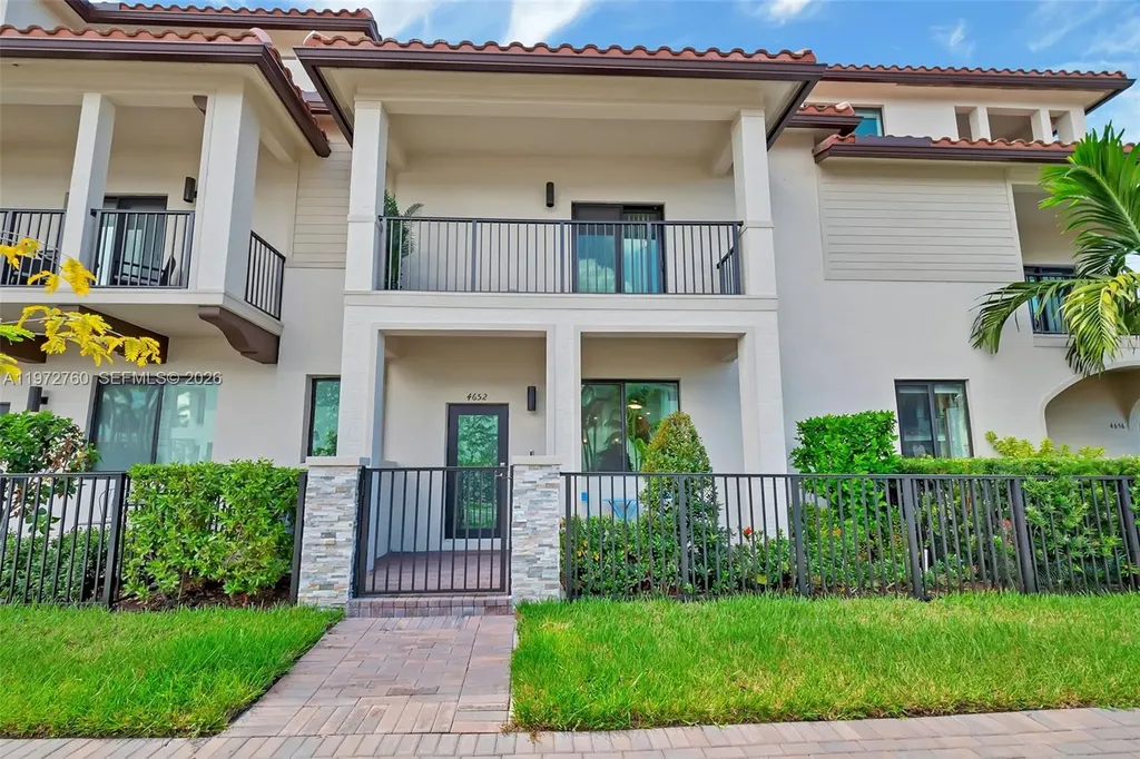 4652 NW 83rd Avenue Doral FL 33166