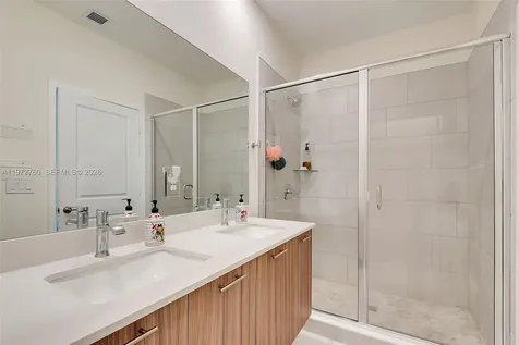 4652 NW 83rd Avenue Doral FL 33166