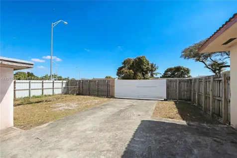 799 E 30th Street Hialeah FL 33013
