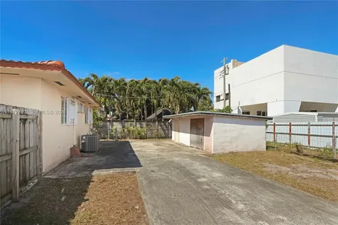 799 E 30th Street Hialeah FL 33013