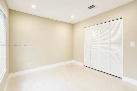 1399 NE 38th Street Oakland Park FL 33334