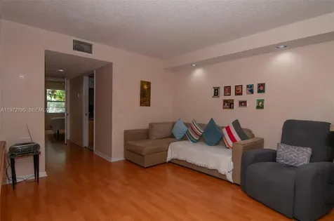 1351 SW 125th Avenue Pembroke Pines FL 33027