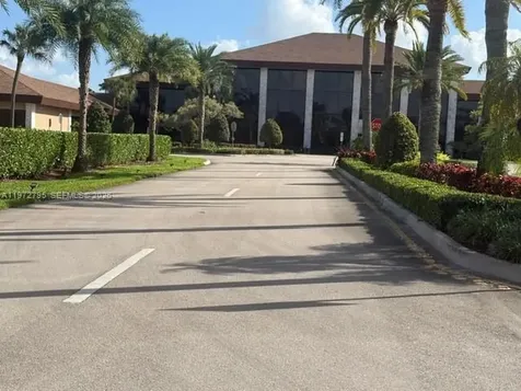 1351 SW 125th Avenue Pembroke Pines FL 33027