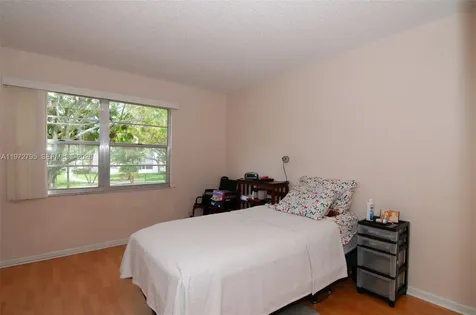 1351 SW 125th Avenue Pembroke Pines FL 33027