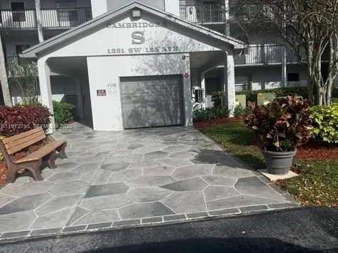 1351 SW 125th Avenue Pembroke Pines FL 33027
