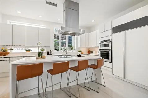 20815 NE 37th Court Aventura FL 33180