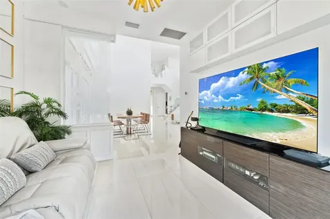 20815 NE 37th Court Aventura FL 33180