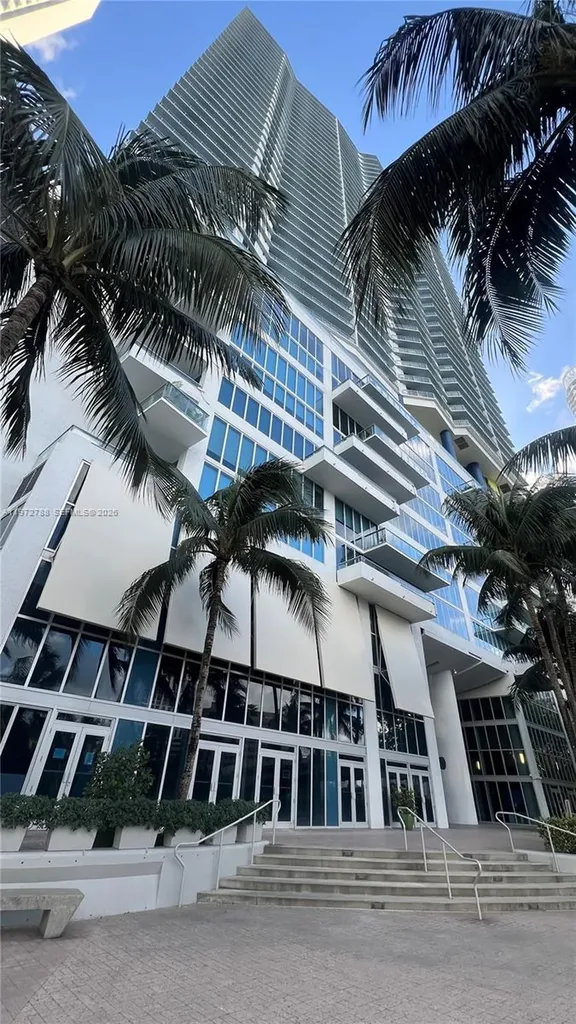 185 SW 7th Street Miami FL 33130