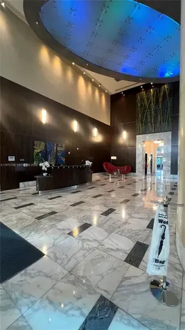 185 SW 7th Street Miami FL 33130