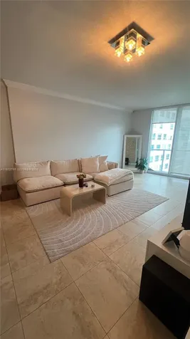 185 SW 7th Street Miami FL 33130