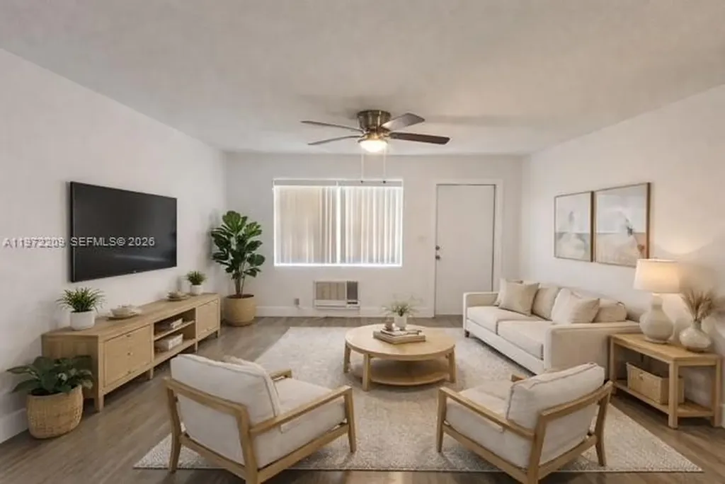 17 NE 2nd Avenue Dania Beach FL 33004