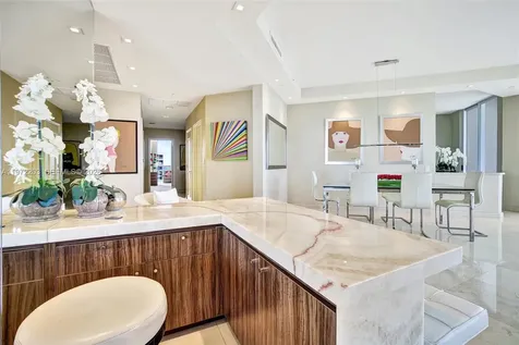 21200 Point Place Aventura FL 33180