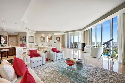 21200 Point Place Aventura FL 33180