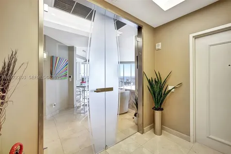 21200 Point Place Aventura FL 33180