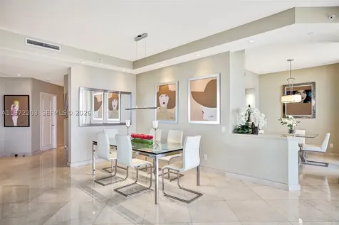 21200 Point Place Aventura FL 33180