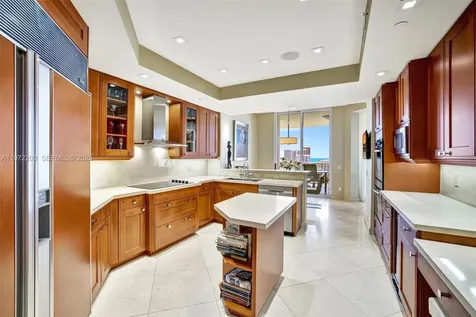 21200 Point Place Aventura FL 33180