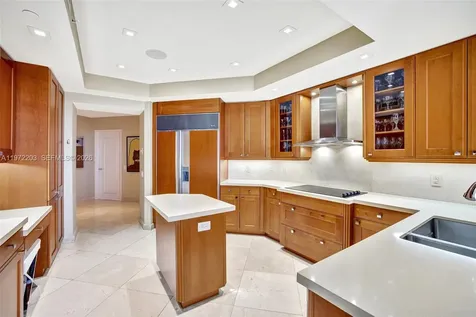 21200 Point Place Aventura FL 33180