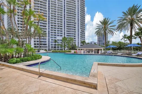 21200 Point Place Aventura FL 33180