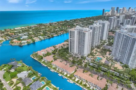 21200 Point Place Aventura FL 33180