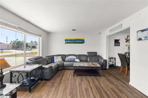 227 SW 13th Avenue Boynton Beach FL 33435