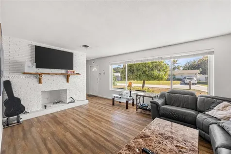 227 SW 13th Avenue Boynton Beach FL 33435