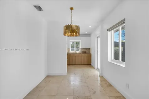 6376 SW 20th Street Miami FL 33155