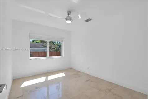 6376 SW 20th Street Miami FL 33155