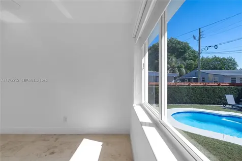 6376 SW 20th Street Miami FL 33155