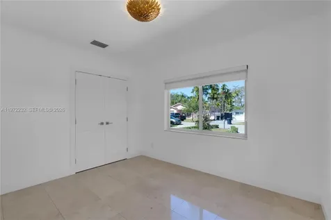 6376 SW 20th Street Miami FL 33155