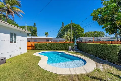 6376 SW 20th Street Miami FL 33155