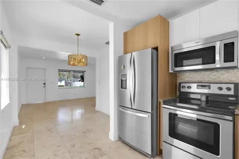 6376 SW 20th Street Miami FL 33155