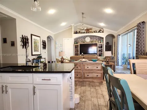 108 Oak Knolls Circle Sebring FL 33876