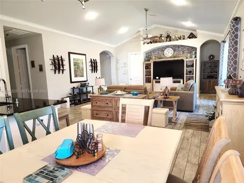 108 Oak Knolls Circle Sebring FL 33876