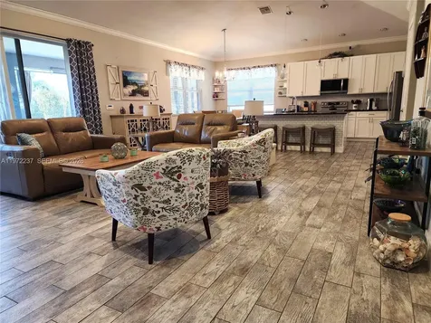 108 Oak Knolls Circle Sebring FL 33876