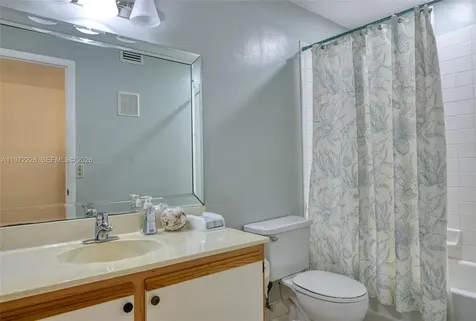 10975 W Clairmont Circle Tamarac FL 33321