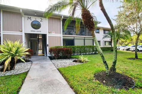10975 W Clairmont Circle Tamarac FL 33321