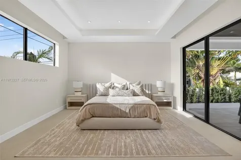 2709 NE 25th Court Fort Lauderdale FL 33305