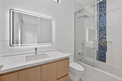 2709 NE 25th Court Fort Lauderdale FL 33305