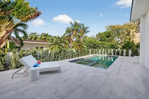 2709 NE 25th Court Fort Lauderdale FL 33305