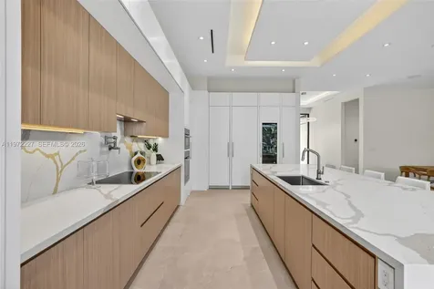 2709 NE 25th Court Fort Lauderdale FL 33305