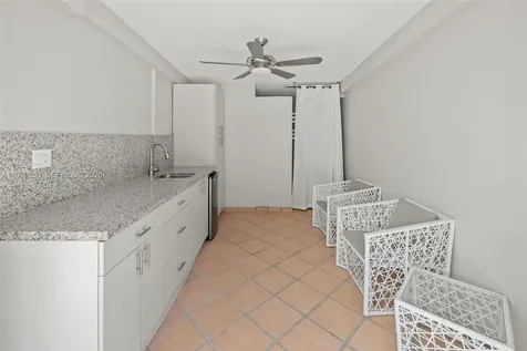 4925 Collins Avenue Miami Beach FL 33140
