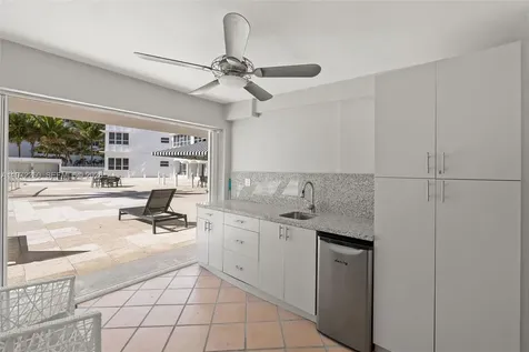 4925 Collins Avenue Miami Beach FL 33140