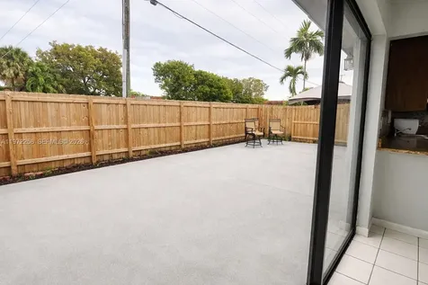 10900 NW 7th Street Miami FL 33172