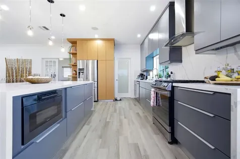 1871 NE 186th Street North Miami Beach FL 33179