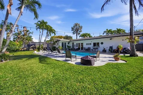 1871 NE 186th Street North Miami Beach FL 33179