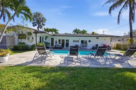 1871 NE 186th Street North Miami Beach FL 33179