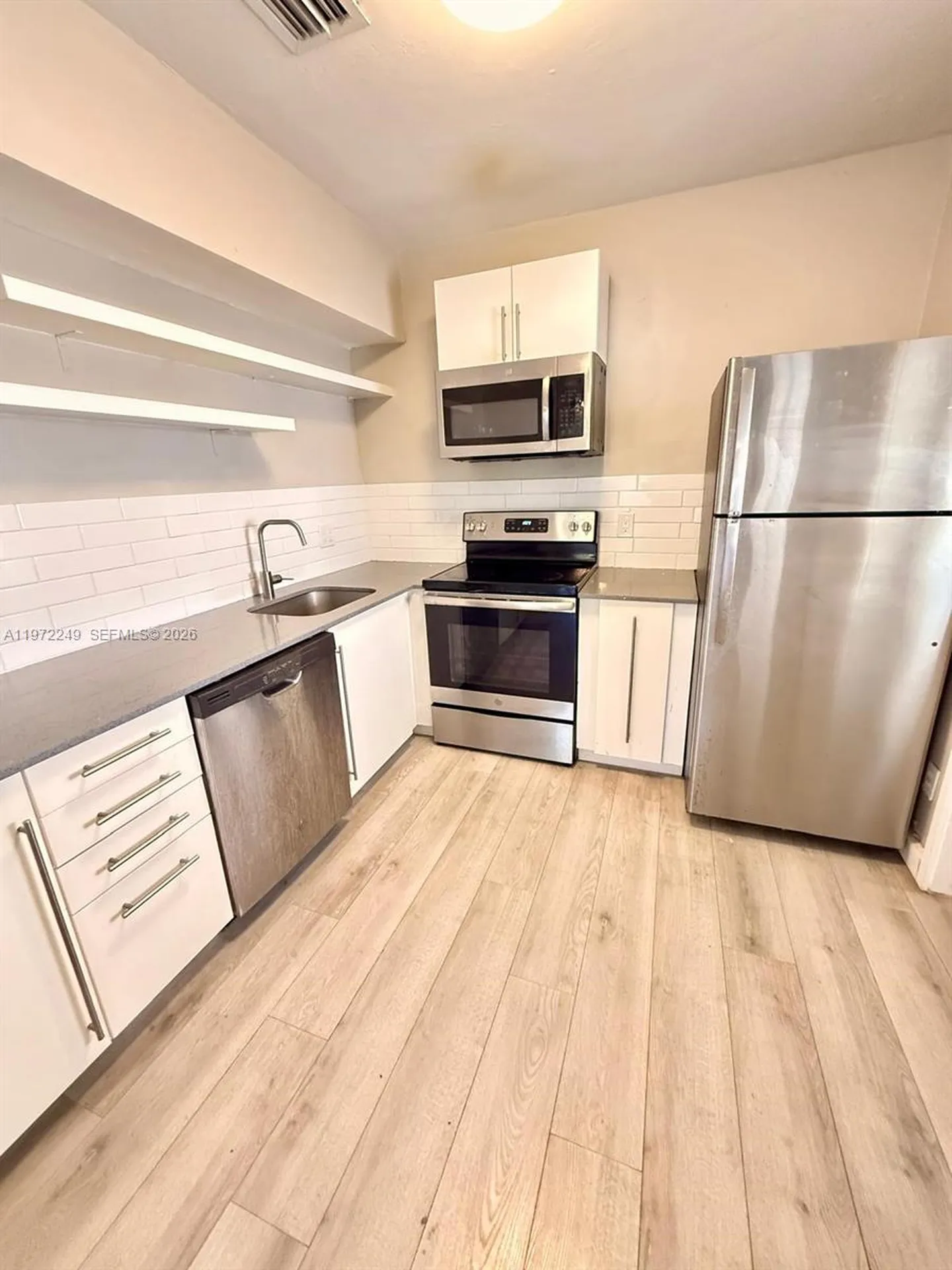 1151 NE 18th Street Fort Lauderdale FL 33305